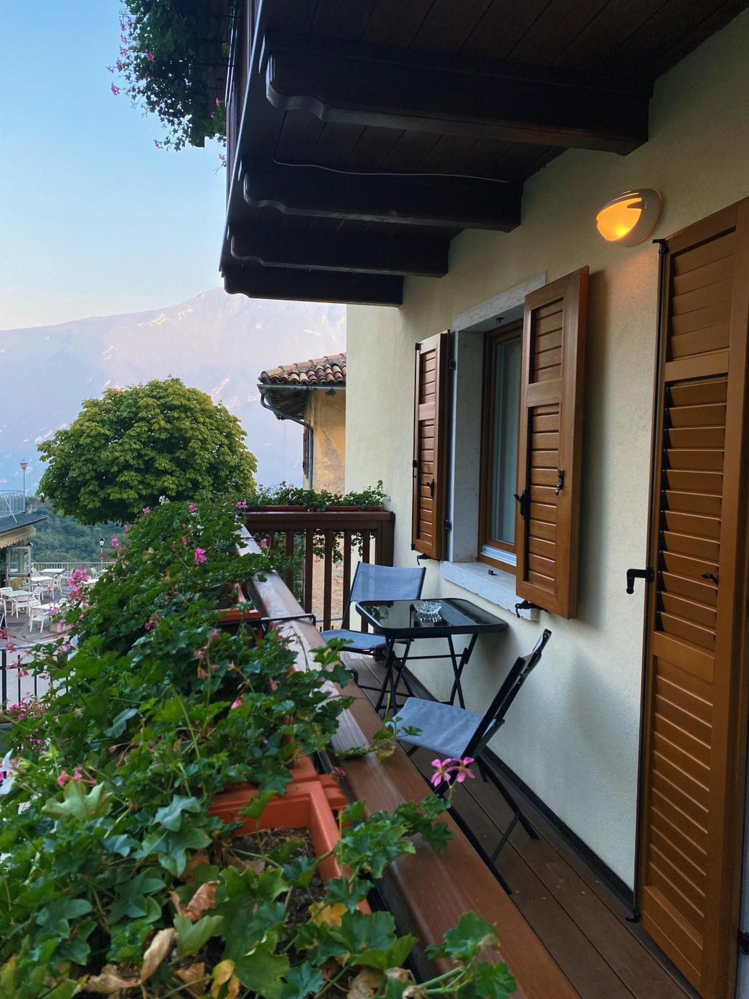 Alla Campanella Riva del Garda Ngoại thất bức ảnh