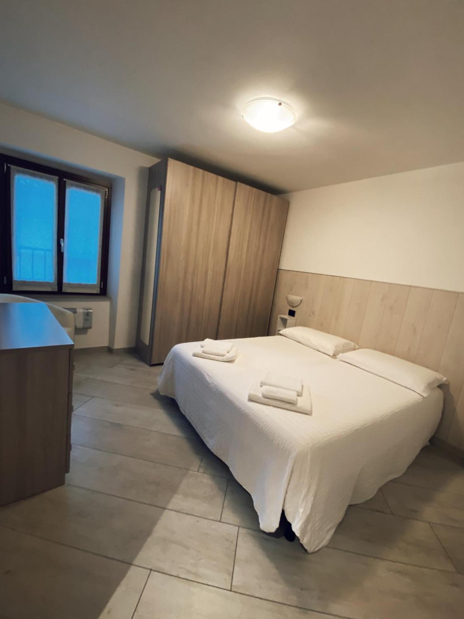 Alla Campanella Riva del Garda Ngoại thất bức ảnh